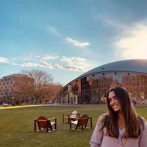 Meet your Posher, Ximena